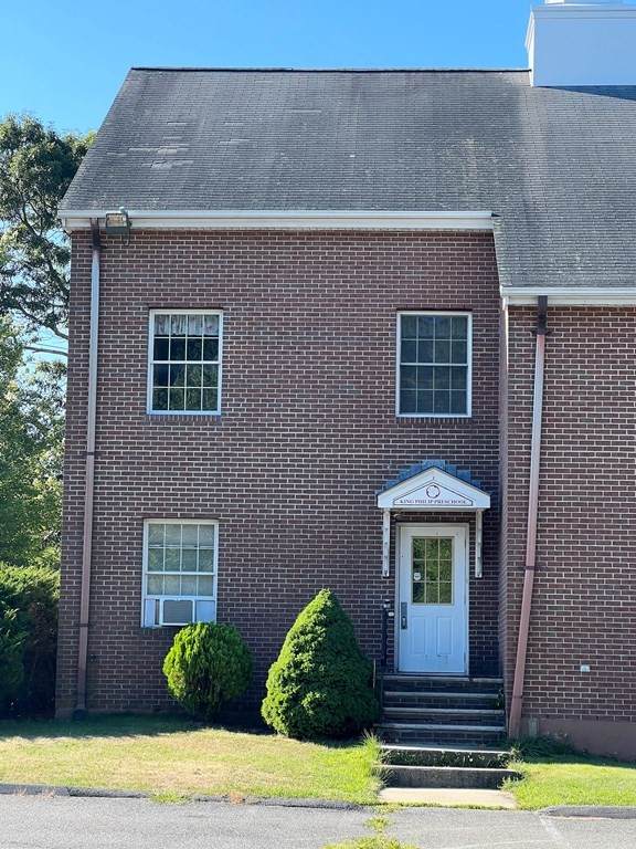 700 N Eastern Ave - Photo 1