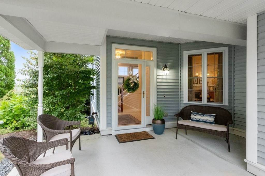 628 Devenwood Way - Photo 1