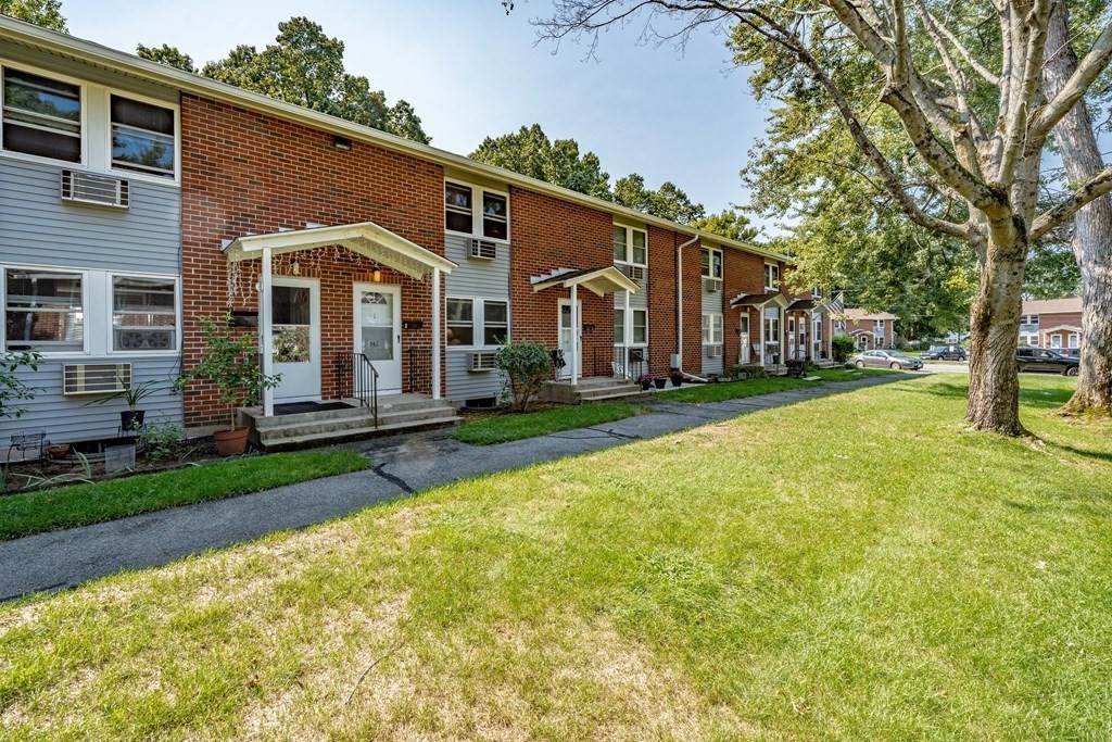 147 Manor - Photo 1