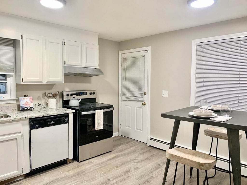 132 Arthur St - Photo 1