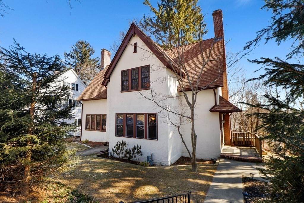 13 Saint Elmo Rd - Photo 1