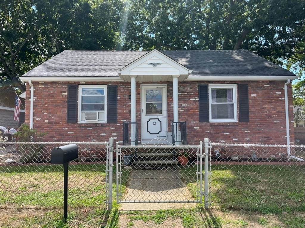 52 Bayview - Photo 1