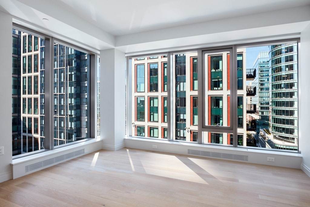 135 Seaport Blvd - Photo 1