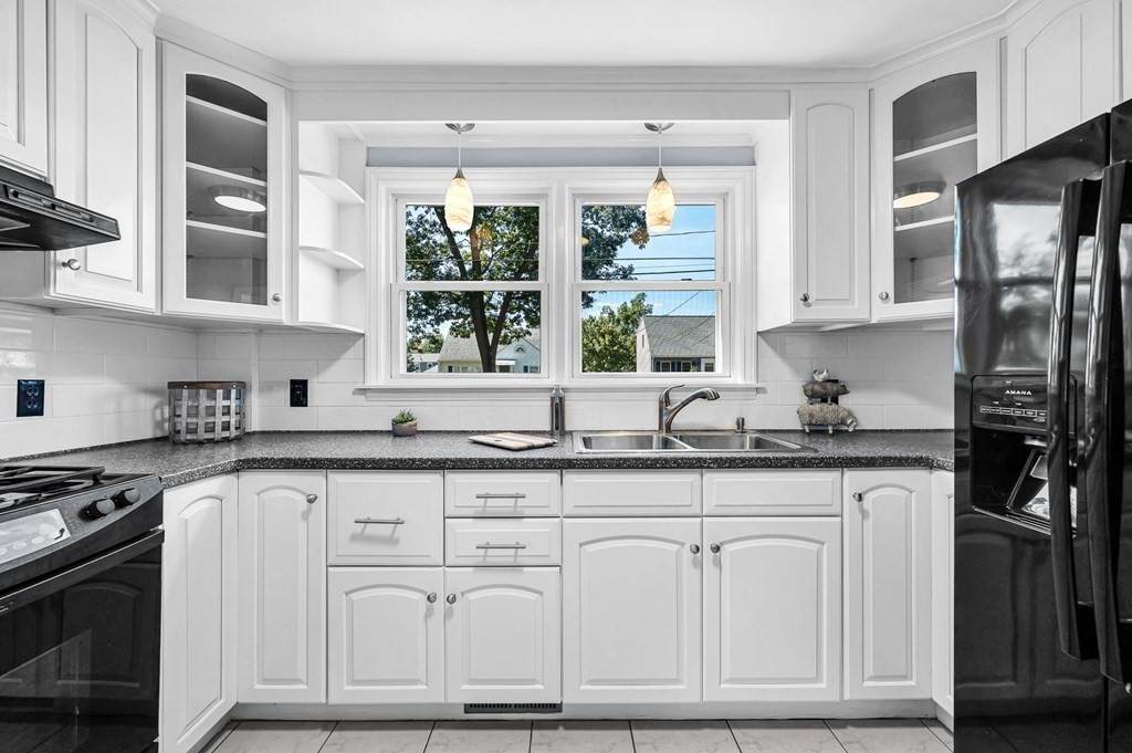 127 Old Brook Rd - Photo 1