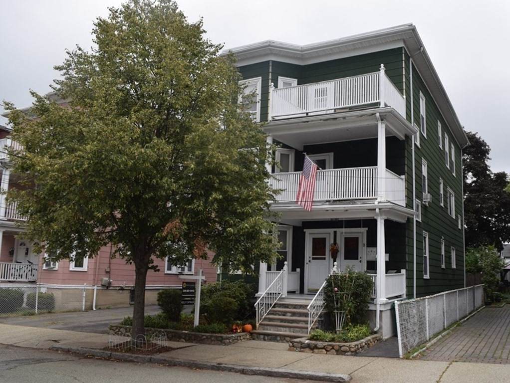 6 Touro Avenue - Photo 1