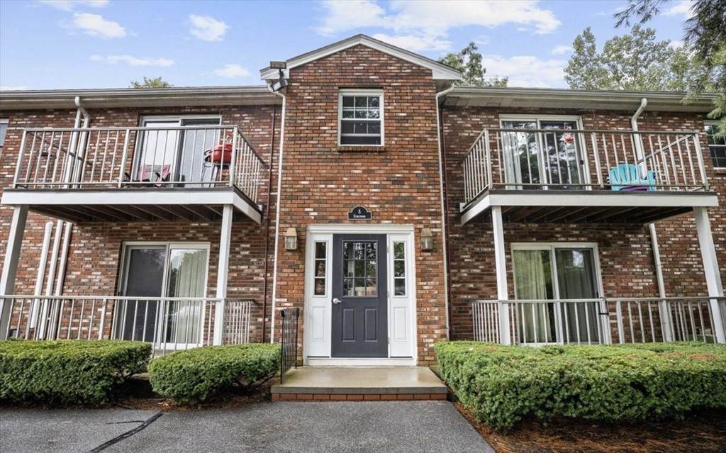 8 Kingswood - Photo 1