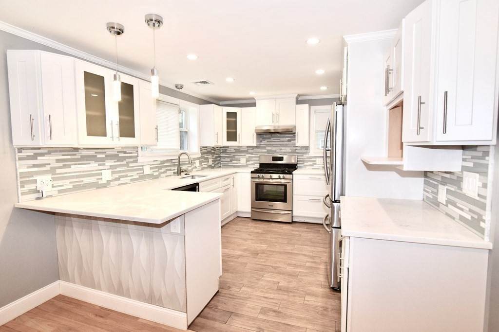 54 Varwood Cir - Photo 1