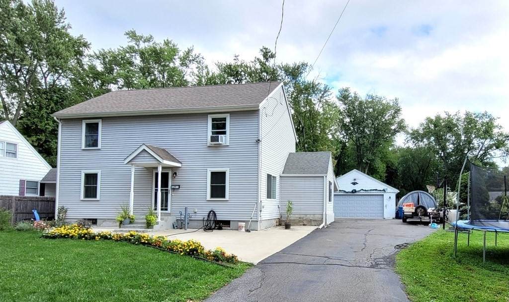 112 Wolcott Ave - Photo 1