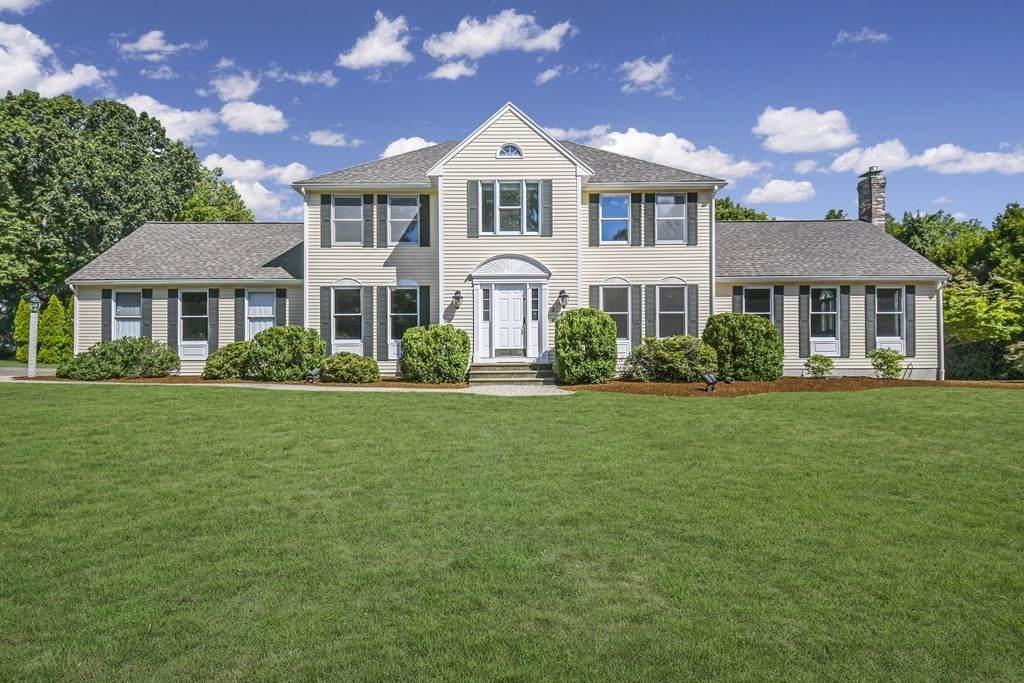 3 Susan Ln - Photo 1