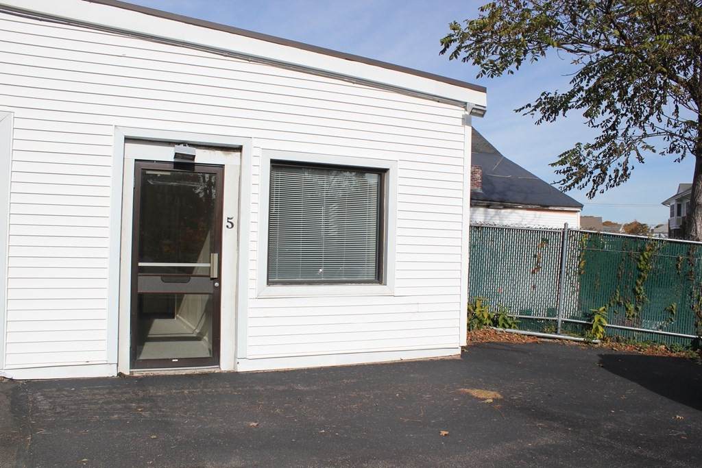16-5 Cottage St - Photo 1