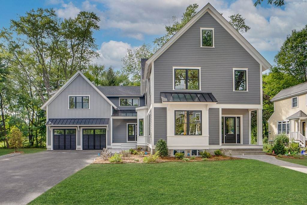 25 Webber Ave - Photo 1