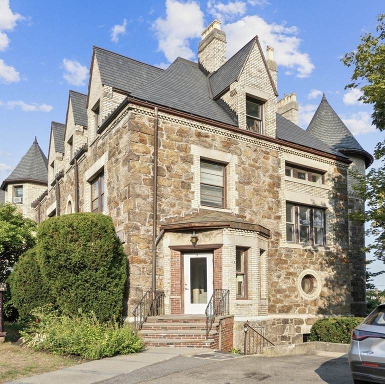 11 Garrison Road - Photo 1