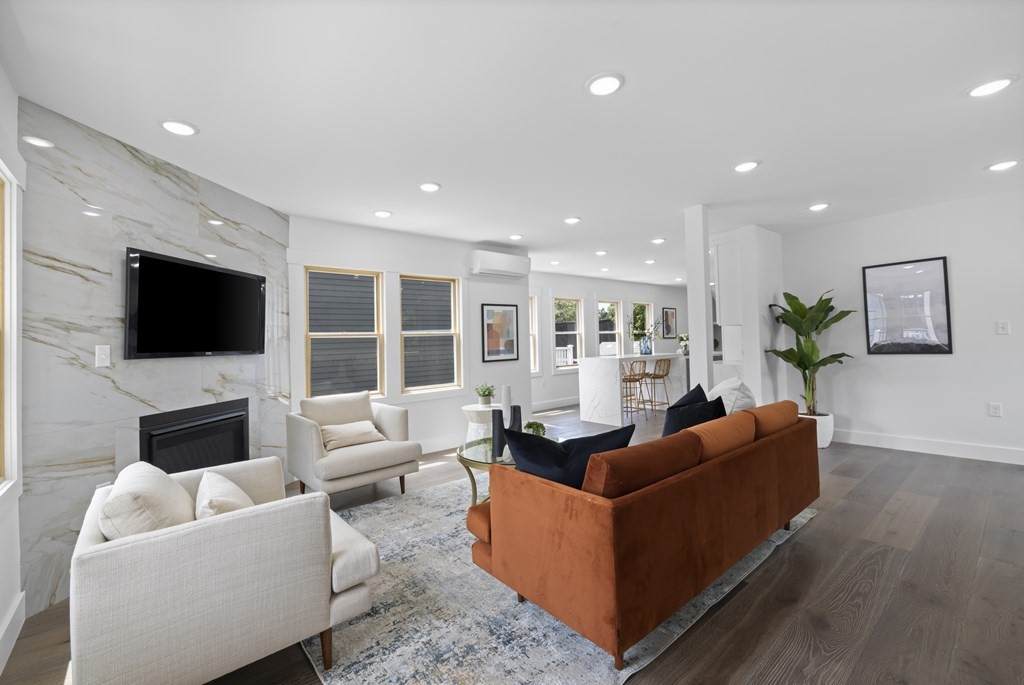 26 Kensington Ave - Photo 1