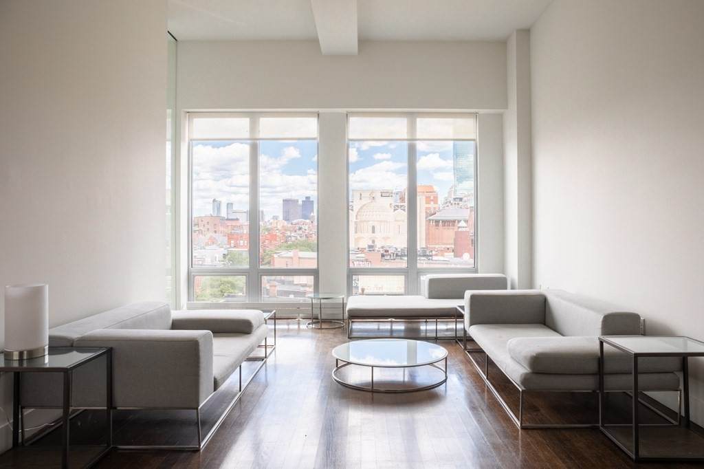 360 Newbury Street - Photo 1
