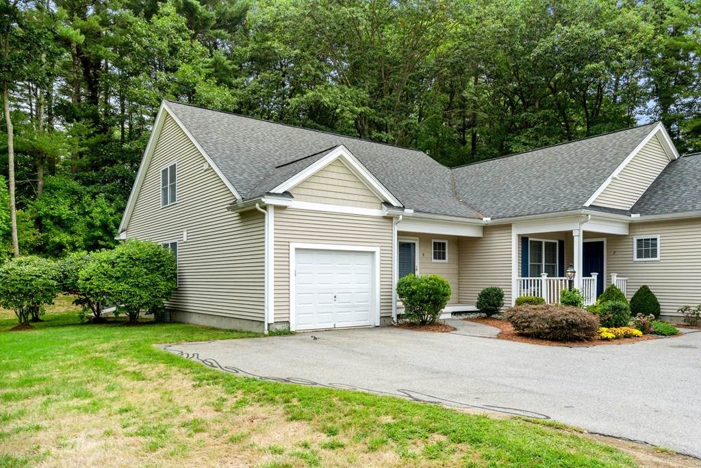 9 Whitman Ln - Photo 1