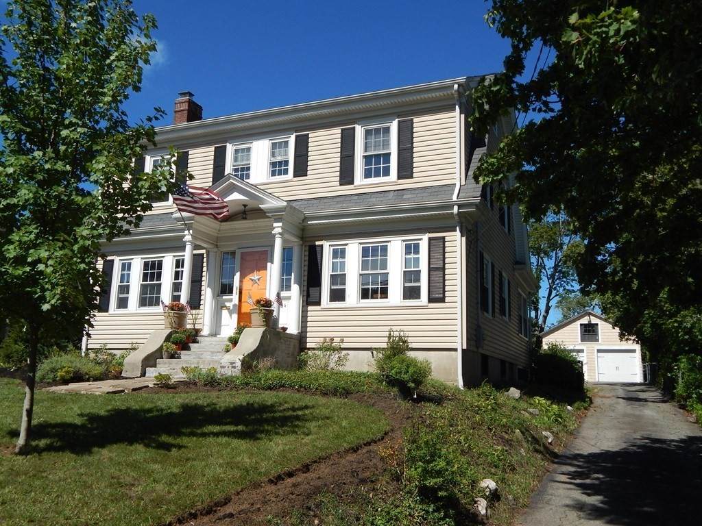 64 Evergreen St - Photo 1