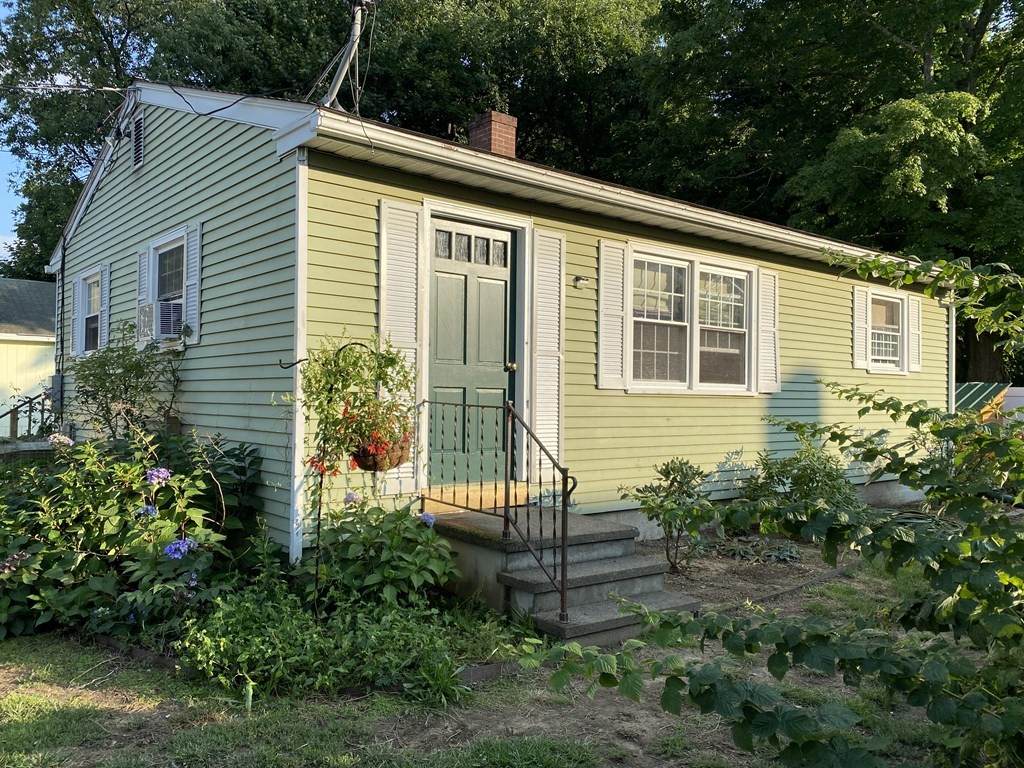 4 Coates Avenue - Photo 1