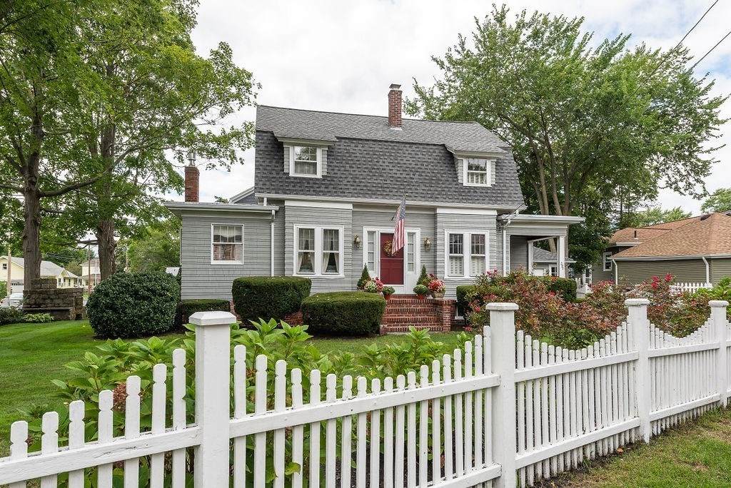 197 Wilson Ave - Photo 1