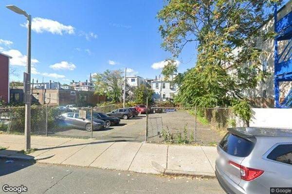 246 Havre St - Photo 1