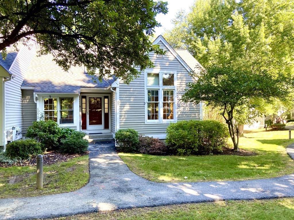 24 Brewster Ln - Photo 1