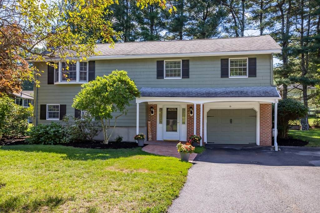 15 Hillcrest Drive - Photo 1