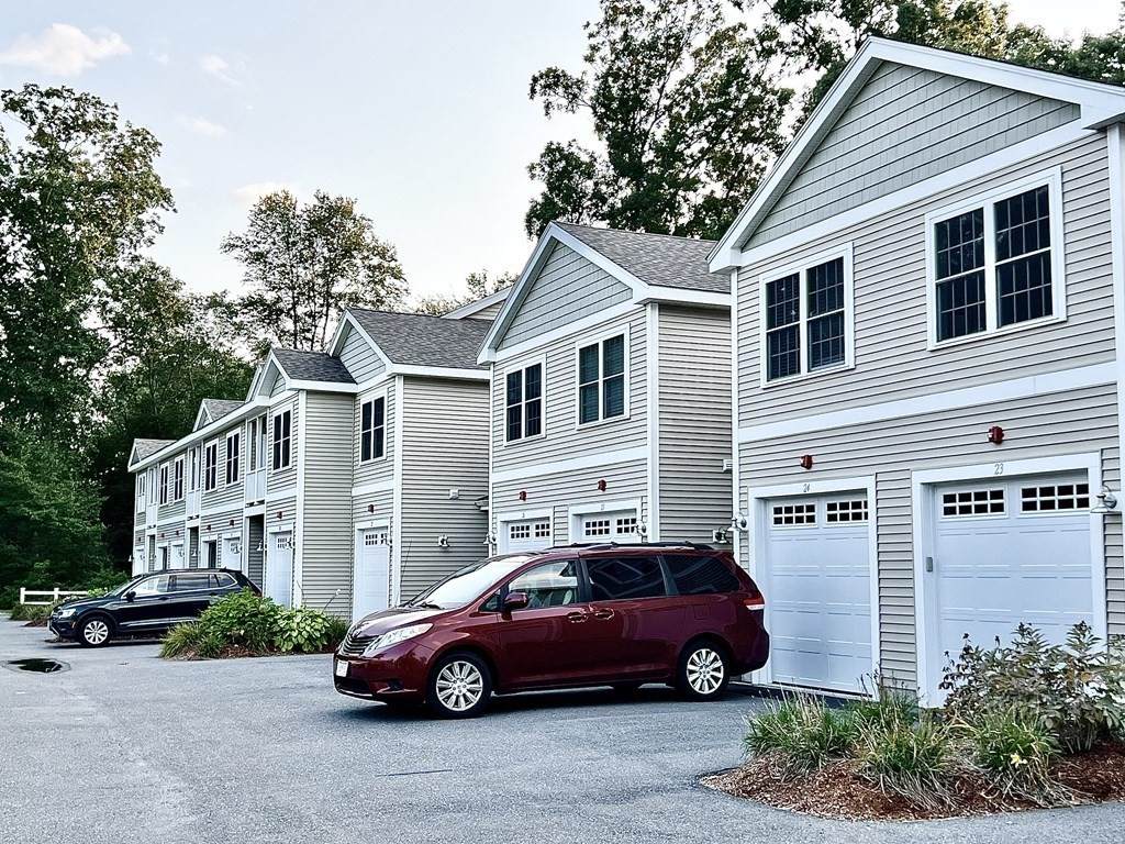 143 Broad St - Photo 1