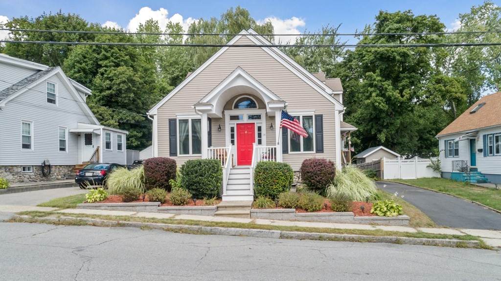 16 Maplewood Ave - Photo 1