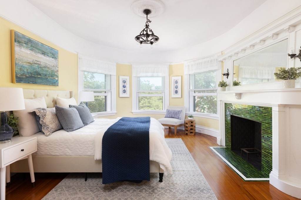 276 Harvard Street - Photo 1