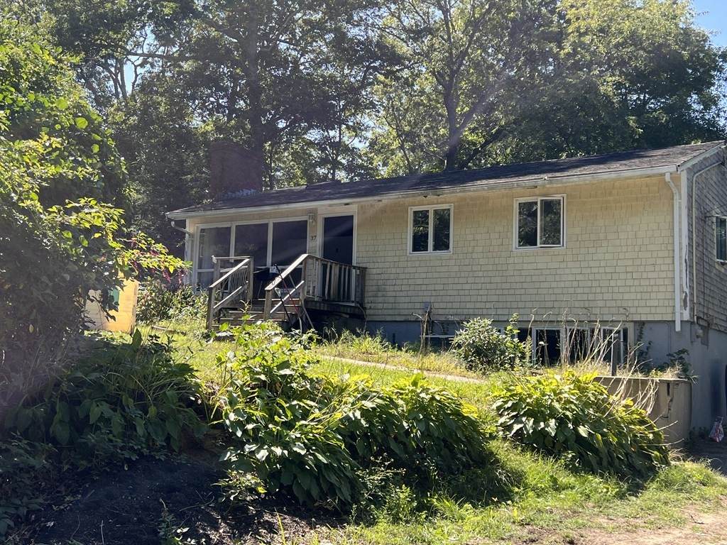 37 Huckleberry Ln - Photo 1