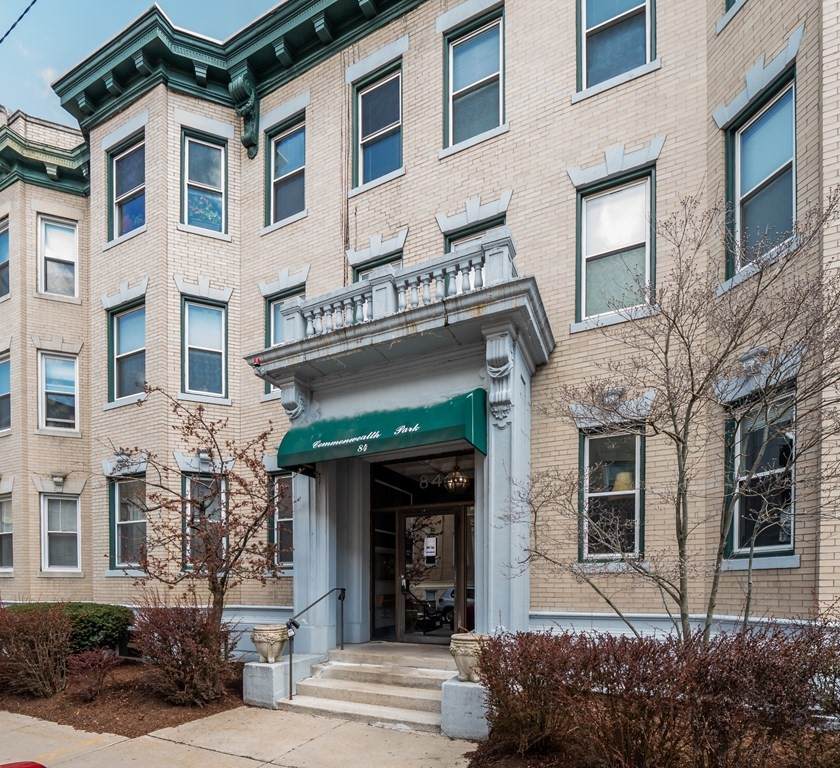 84 Gordon Street - Photo 1