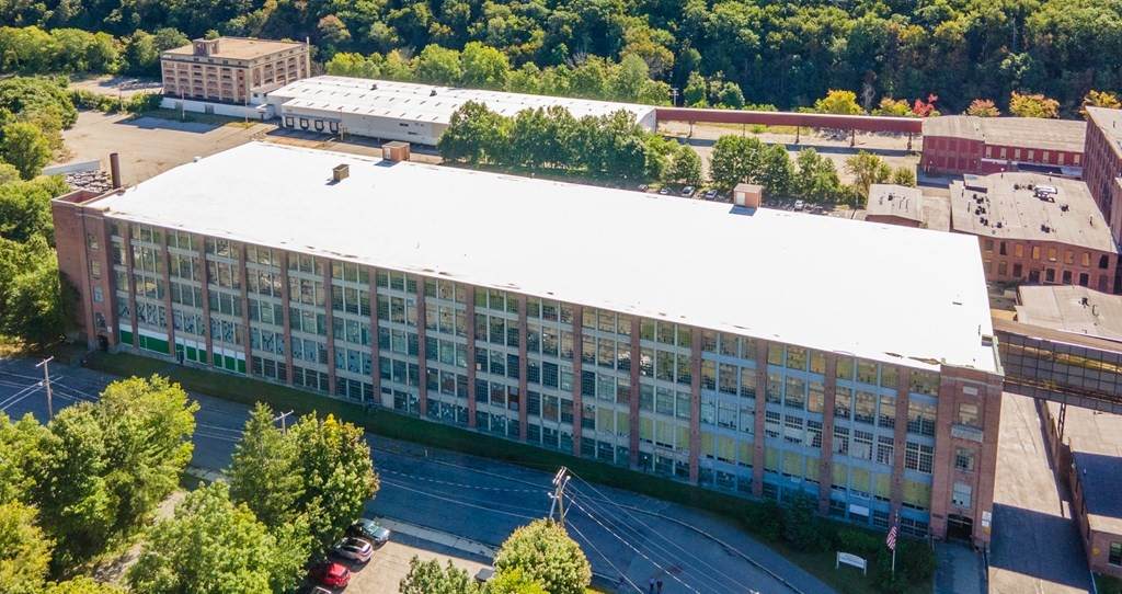 75 Green St - Photo 1