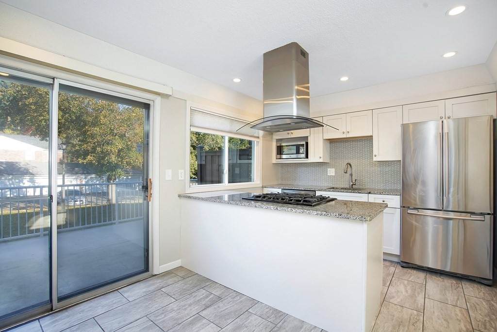 17 Yorktown Dr - Photo 1
