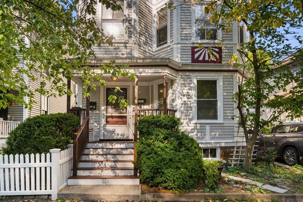 112 Chestnut Street - Photo 1