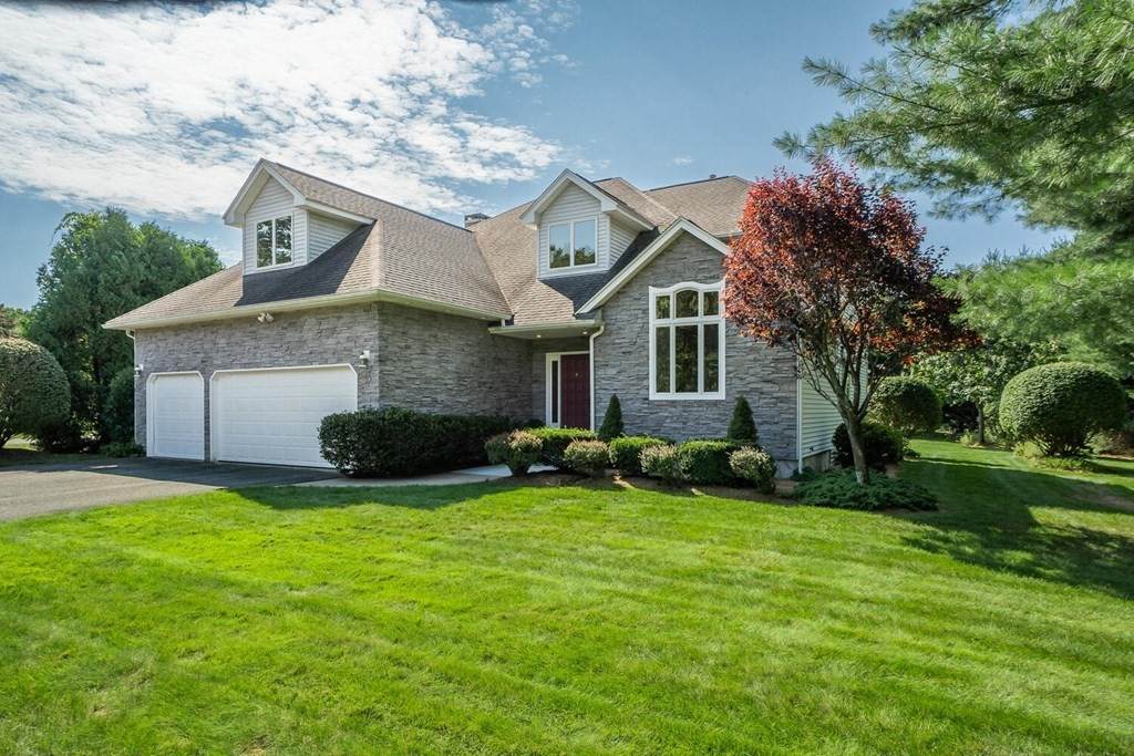 2 Oxford Ln - Photo 1