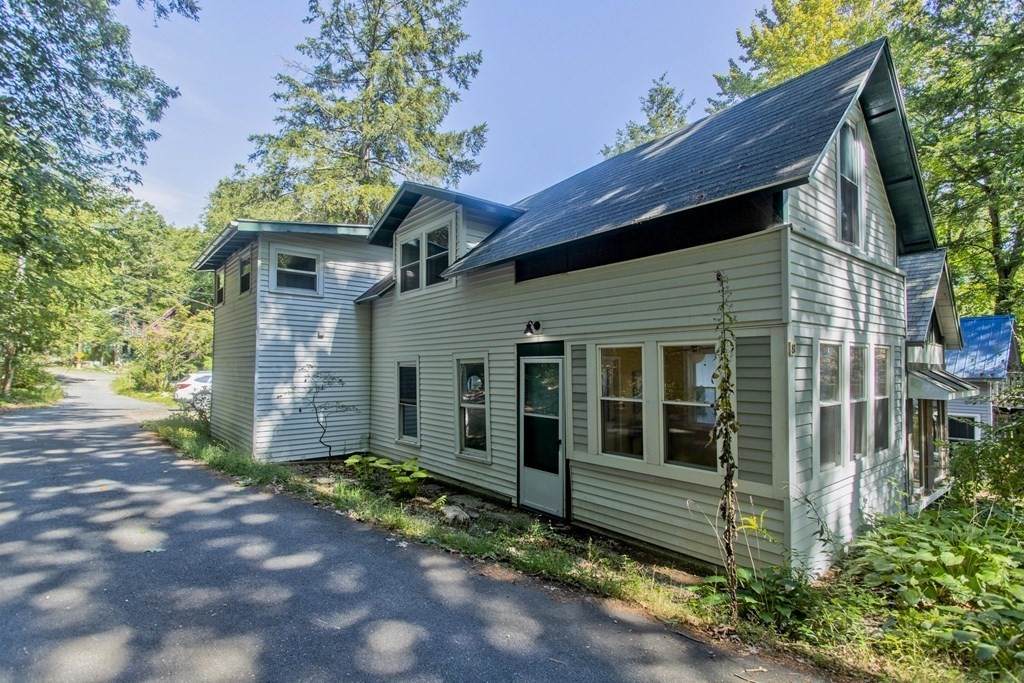 81 Laurel Park - Photo 1