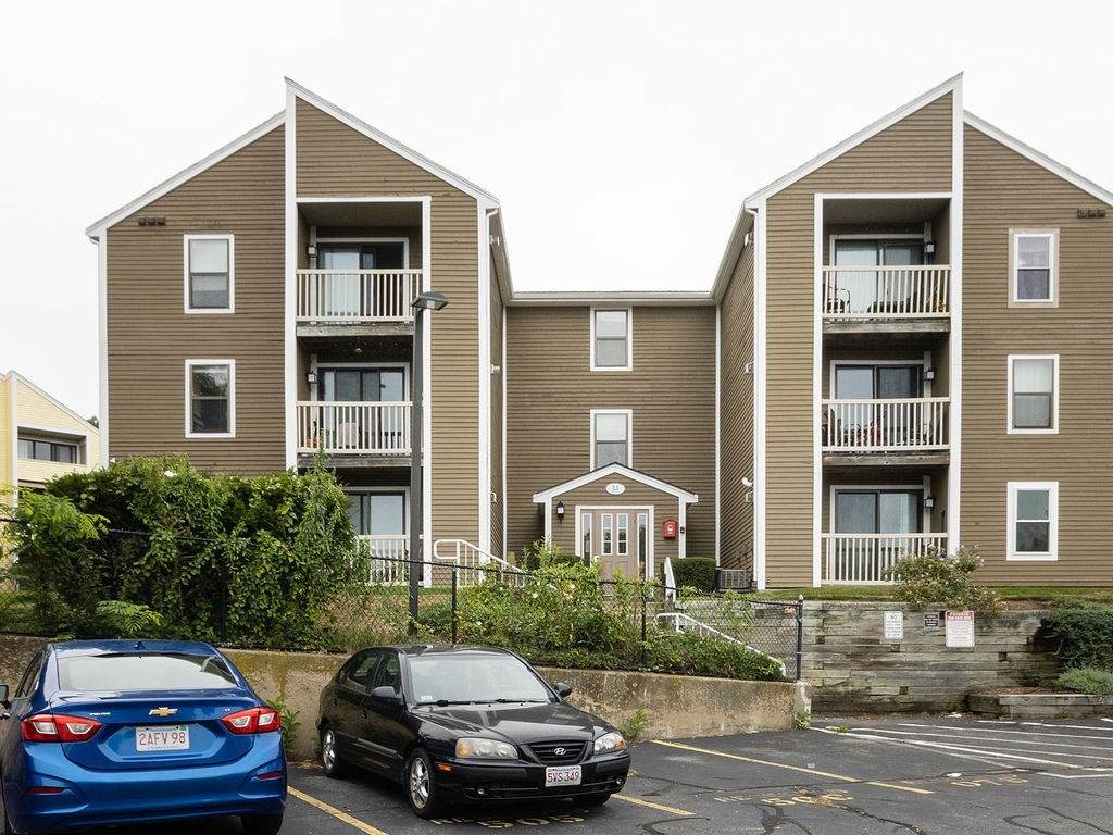 3 Marc Dr - Photo 1