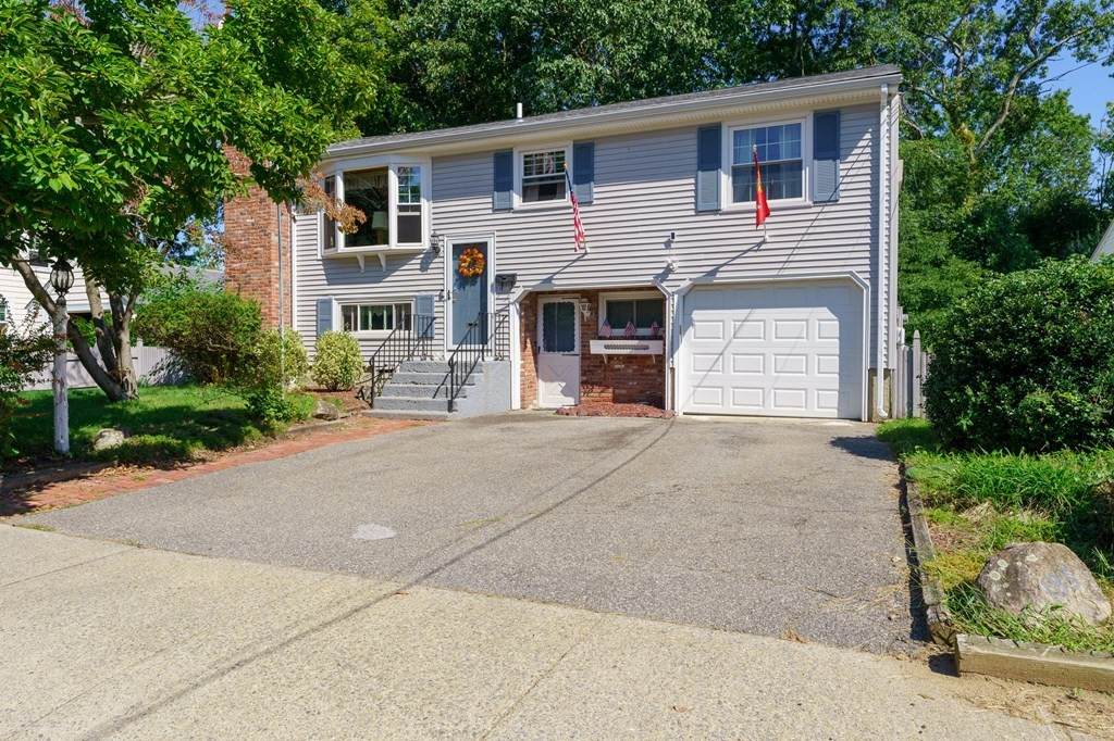 185 Parkside Ave - Photo 1