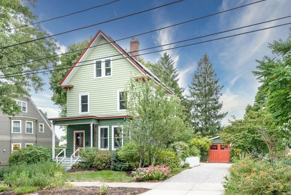 60 Claremont Ave - Photo 1