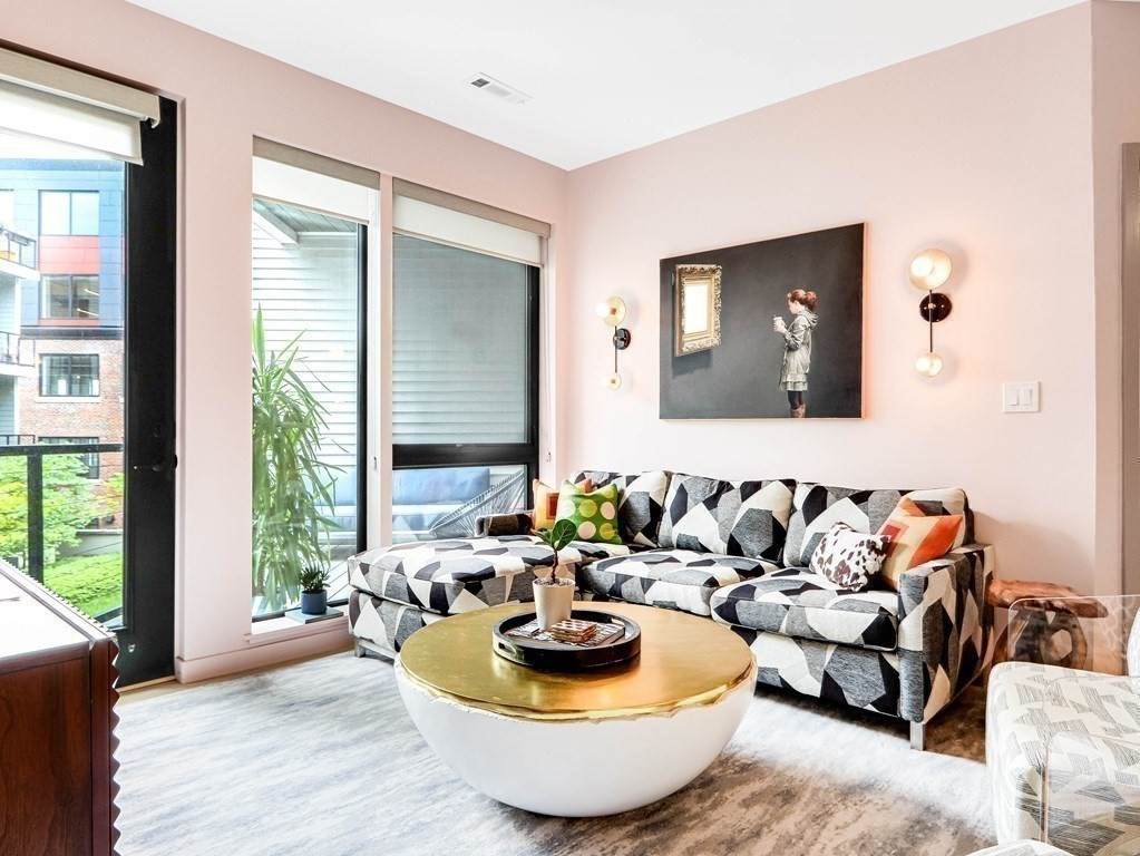 45 W 3rd St - Photo 1