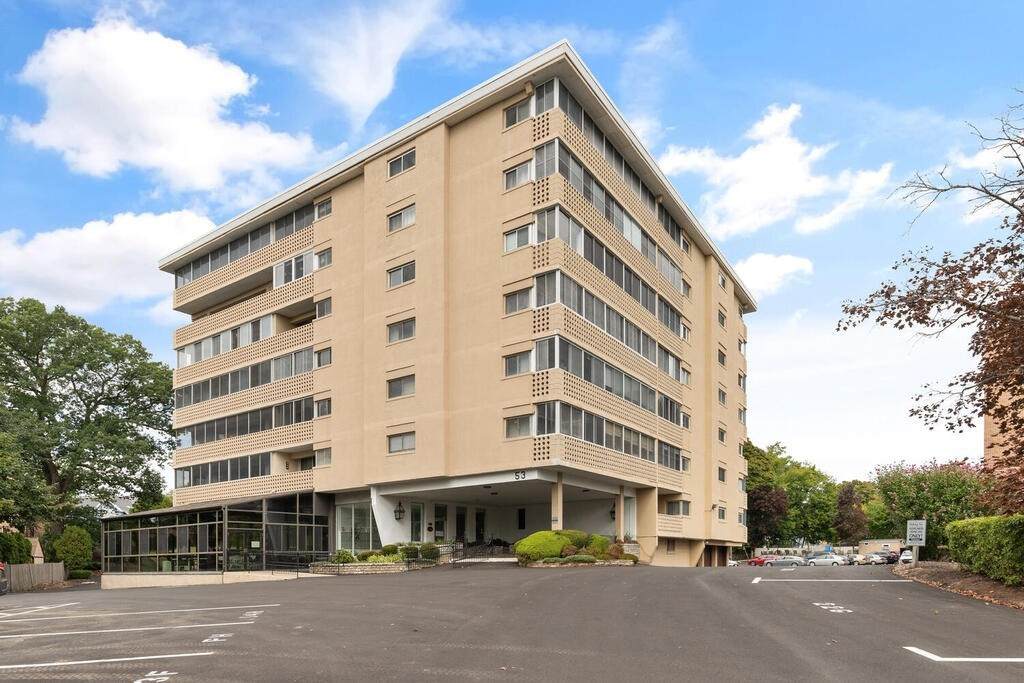 53 Melrose St - Photo 1