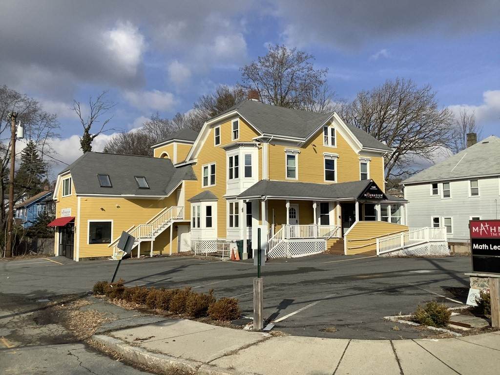1349 Centre - Photo 1