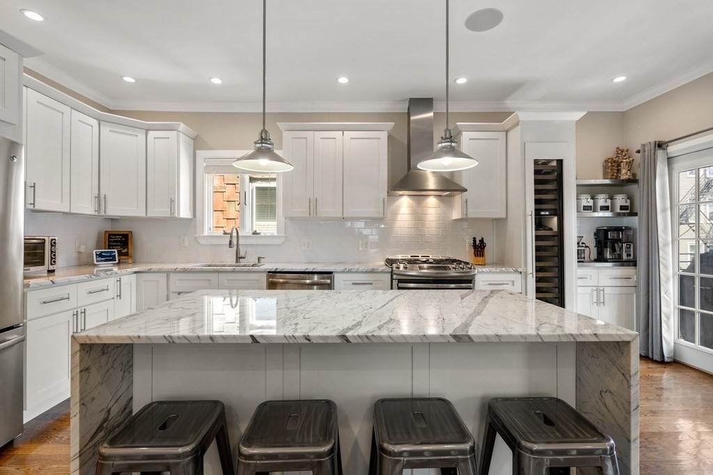 265 E Street - Photo 1