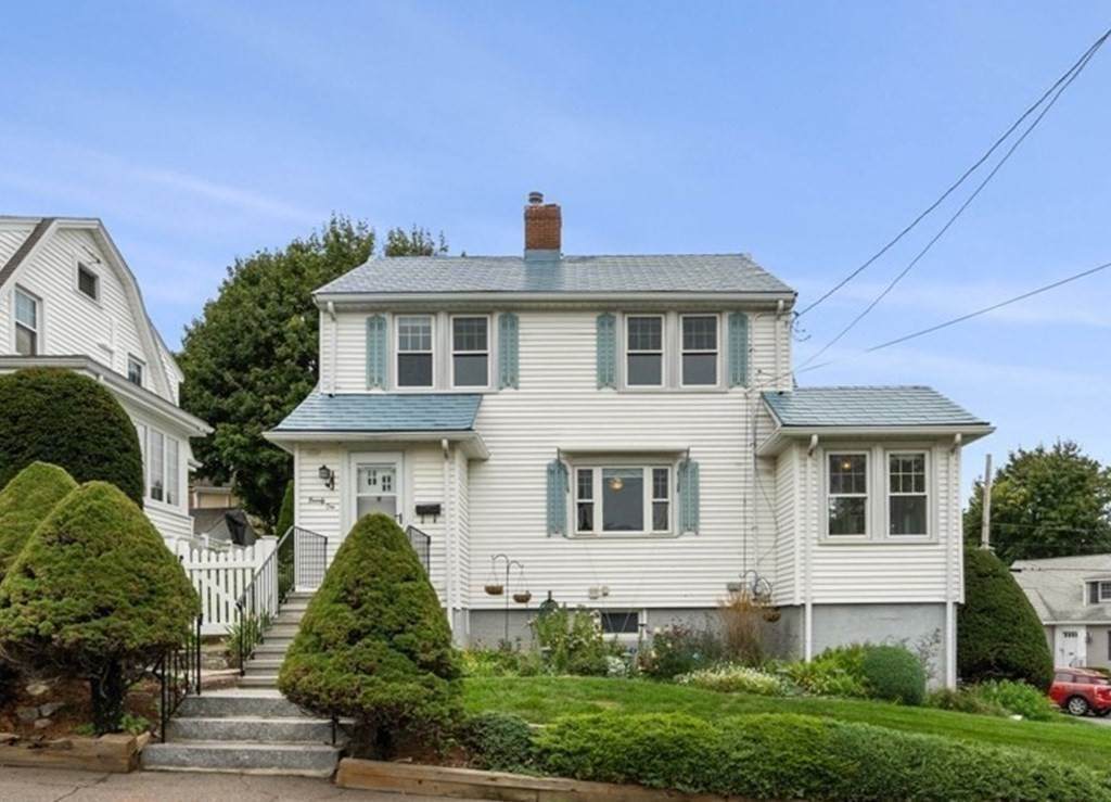 21 Common Street - Photo 1