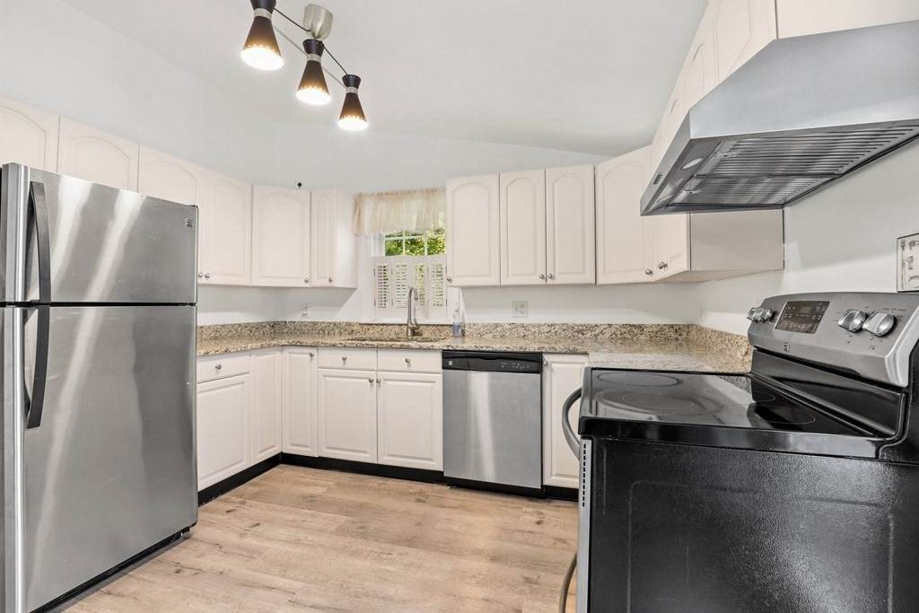 8 Greenhalge St - Photo 1