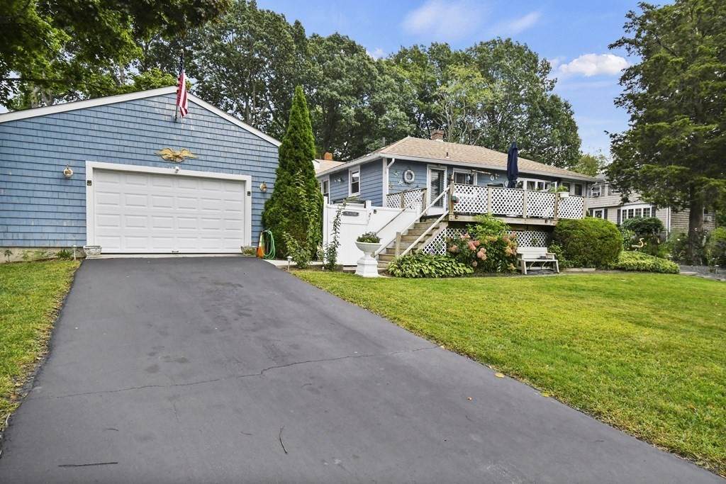 91 Clematis Ave - Photo 1