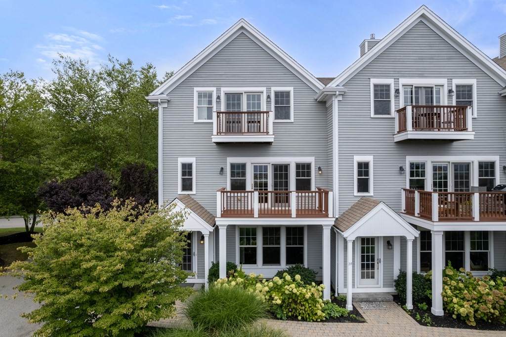 21 Musquashicut Ave - Photo 1