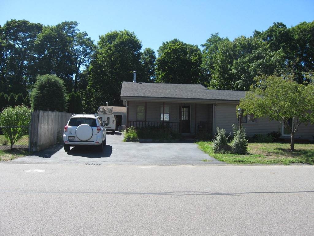 86 Everett St - Photo 1