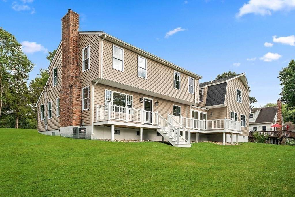 16 Broadview Ave - Photo 1