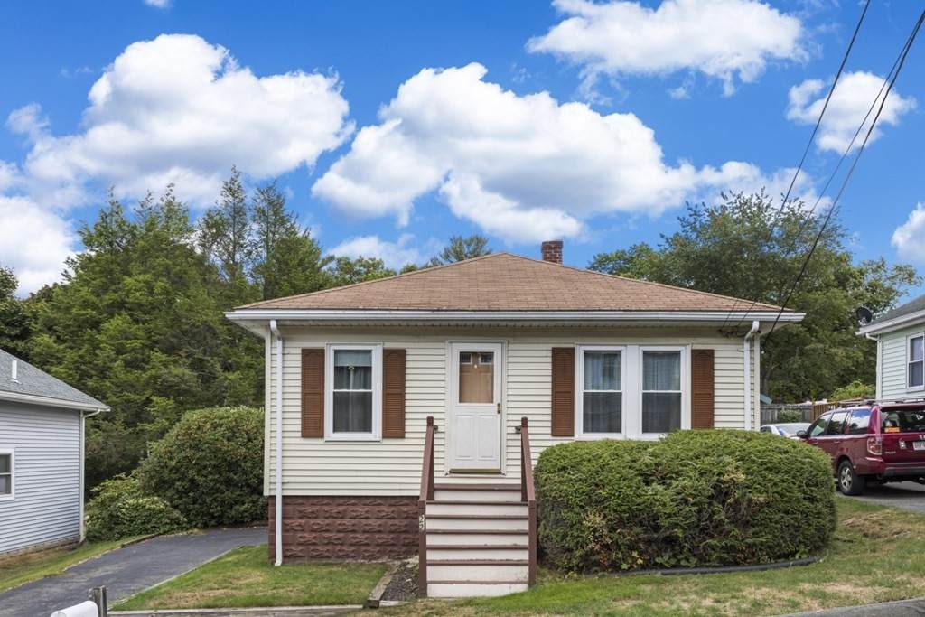 22 Kenwood Ave - Photo 1