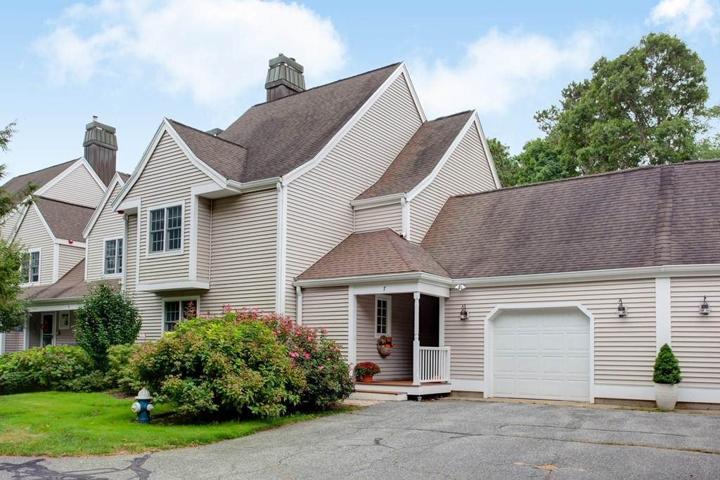 7 Hampton Ct - Photo 1
